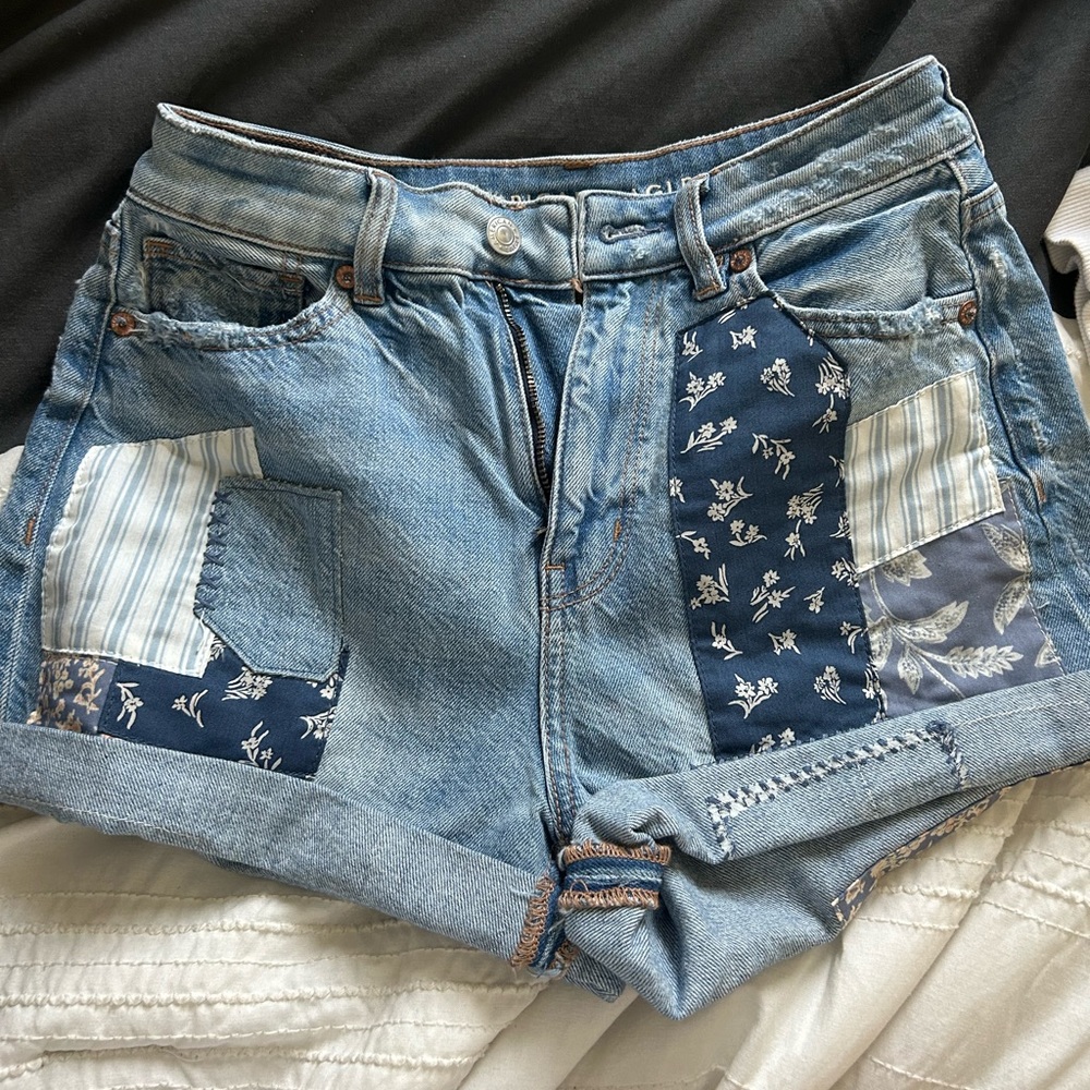 Girly Mom Short